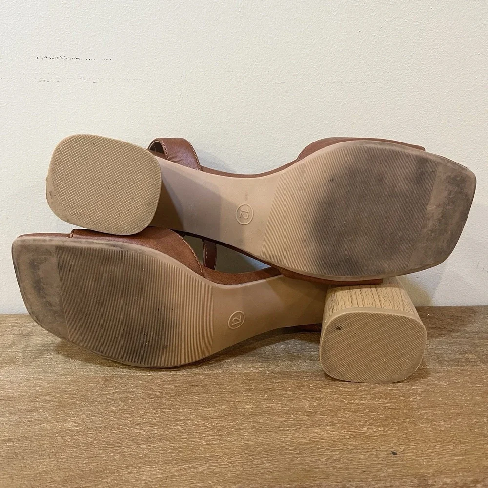 Universal Thread Block Heel Sandals Womens Size 12 Cognac Saddle‎ Ankle Strap